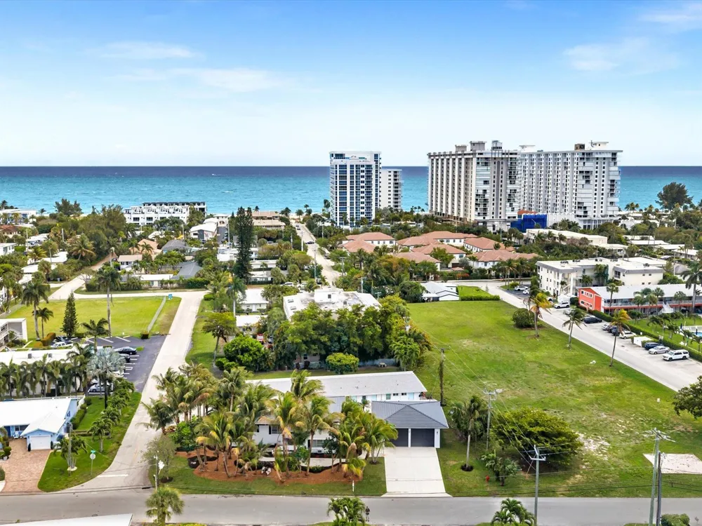 702 S RIVERSIDE DRIVE Pompano Beach, FL 33062