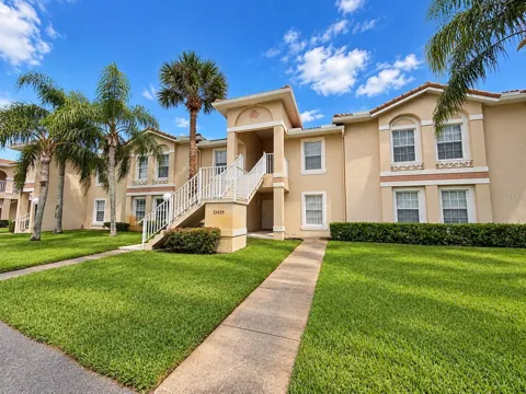 13439 FAIRWAY GLEN DR #103