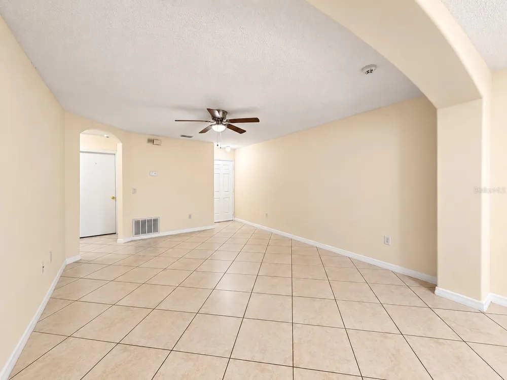 13439 FAIRWAY GLEN DR #103 Orlando, FL 32824
