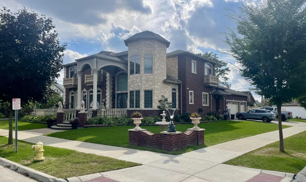 7347 Anthony Street Dearborn, MI 48126