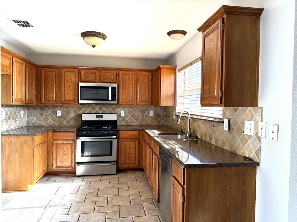 8212 Tavaros Drive Plano, TX 75024