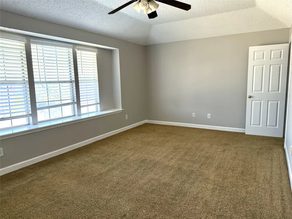 8212 Tavaros Drive Plano, TX 75024