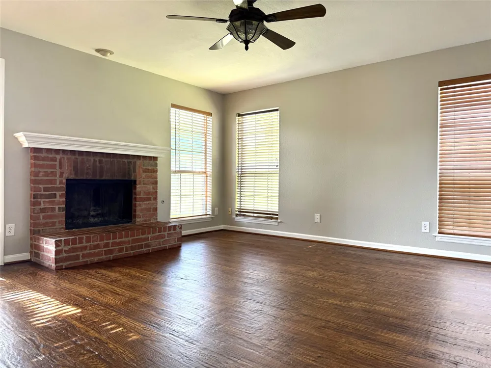 8212 Tavaros Drive Plano, TX 75024