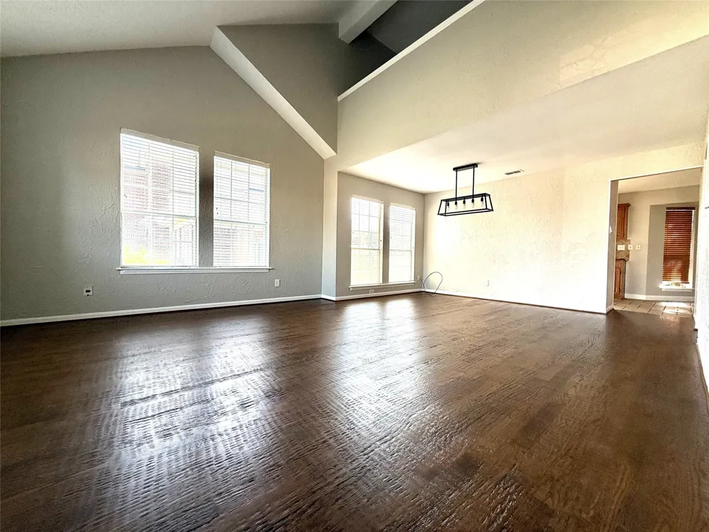 8212 Tavaros Drive Plano, TX 75024