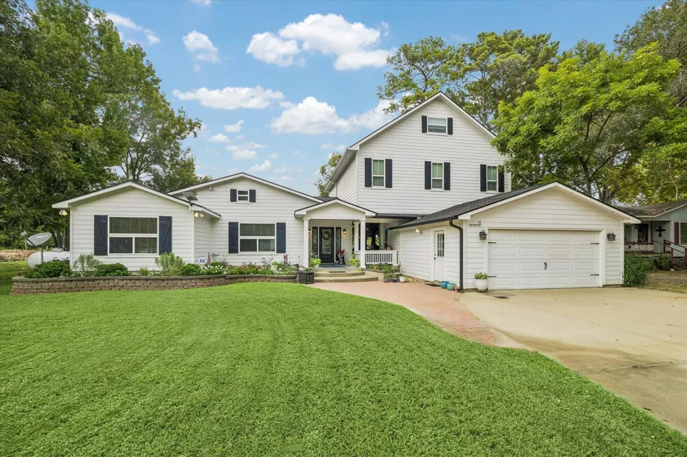11 Lake View Drive Huntsville, TX 77320