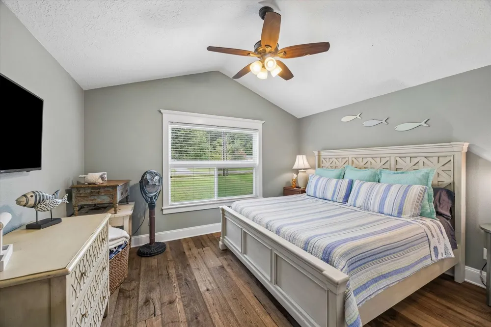11 Lake View Drive Huntsville, TX 77320