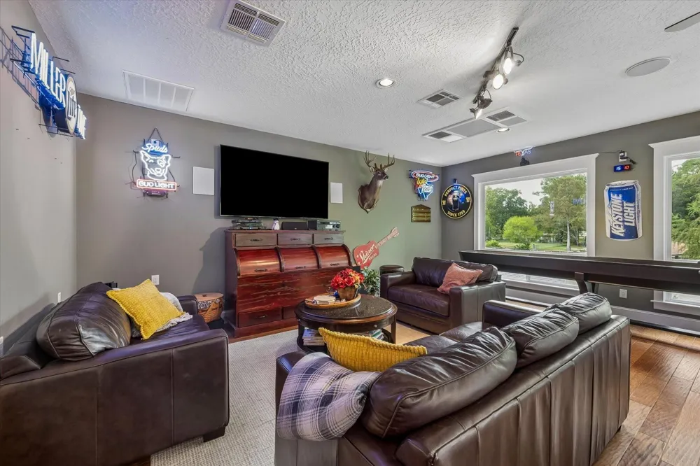 11 Lake View Drive Huntsville, TX 77320