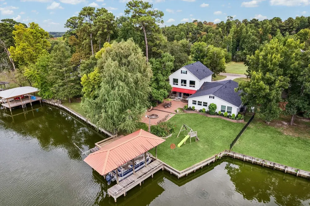 11 Lake View Drive Huntsville, TX 77320