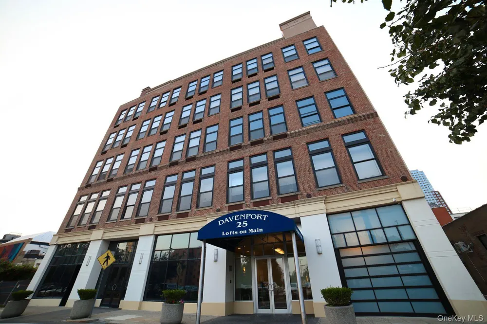25 Leroy Place #415 New Rochelle, NY 10805
