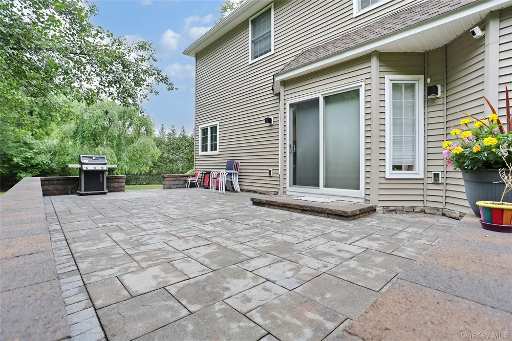 7 Birdie Drive Suffern, NY 10901