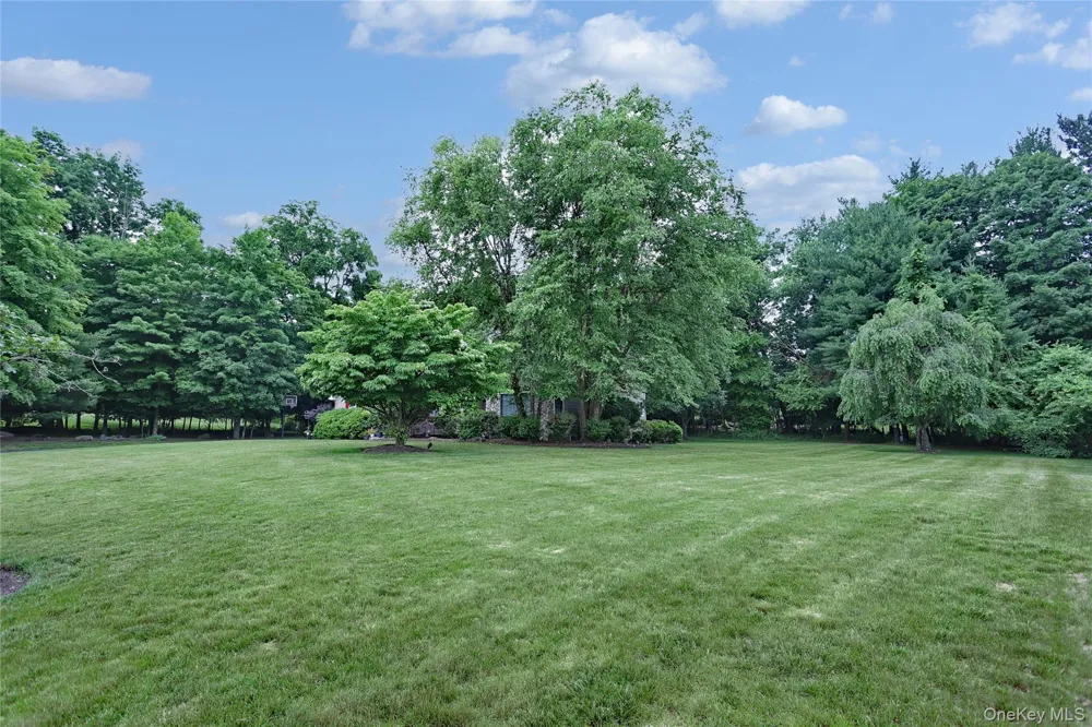 7 Birdie Drive Suffern, NY 10901