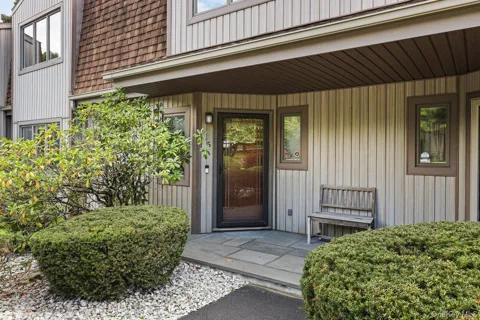 5 Meadowlark Circle