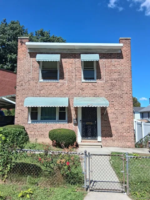 1131 Grenada Place