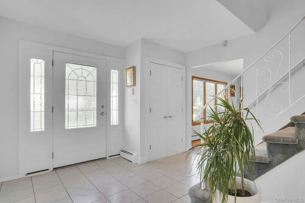 41 Cedar Ridge Lane Dix Hills, NY 11746