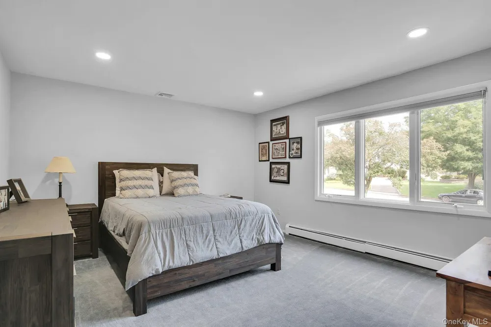 41 Cedar Ridge Lane Dix Hills, NY 11746