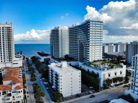3000 Riomar Street #406