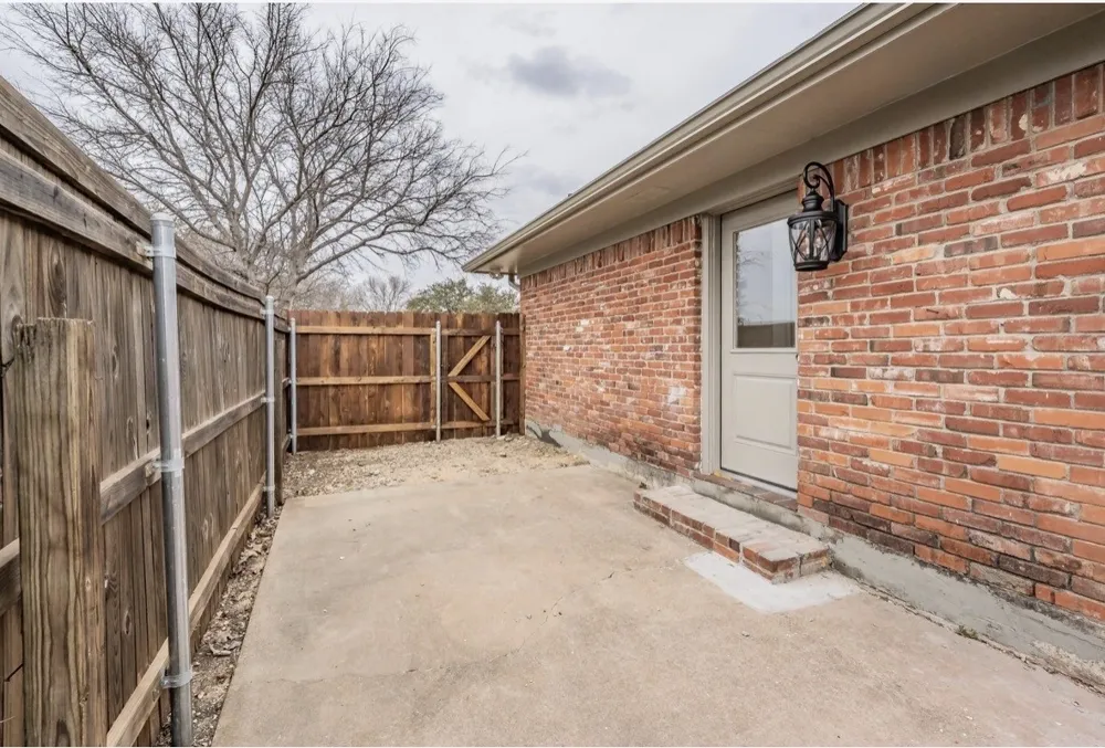 4904 Arborlawn Drive Fort Worth, TX 76109