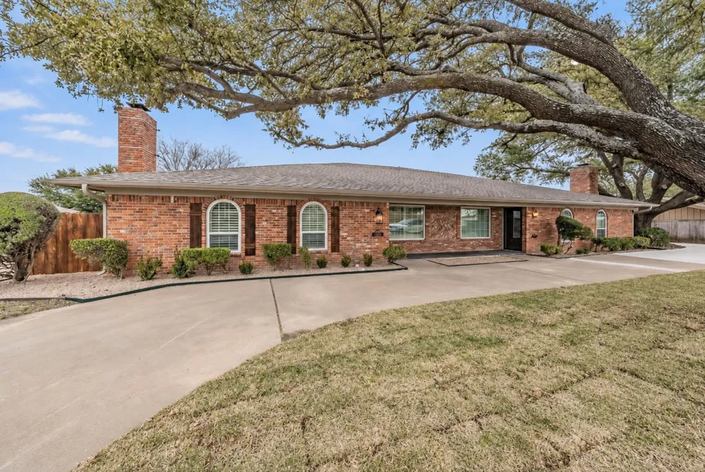 4904 Arborlawn Drive Fort Worth, TX 76109