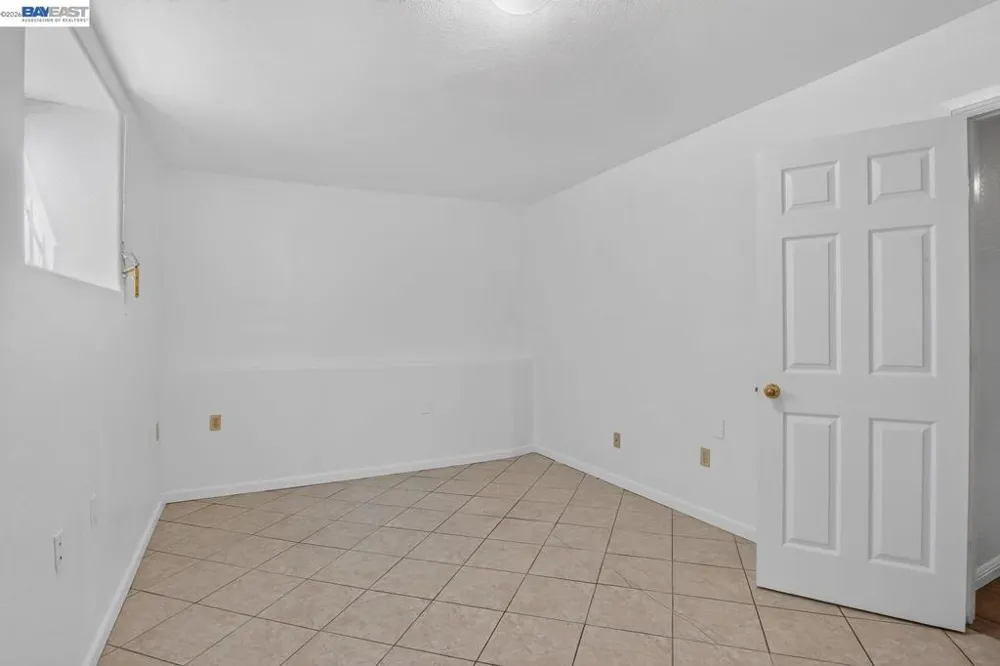 2244 E 20Th St Oakland, CA 94606