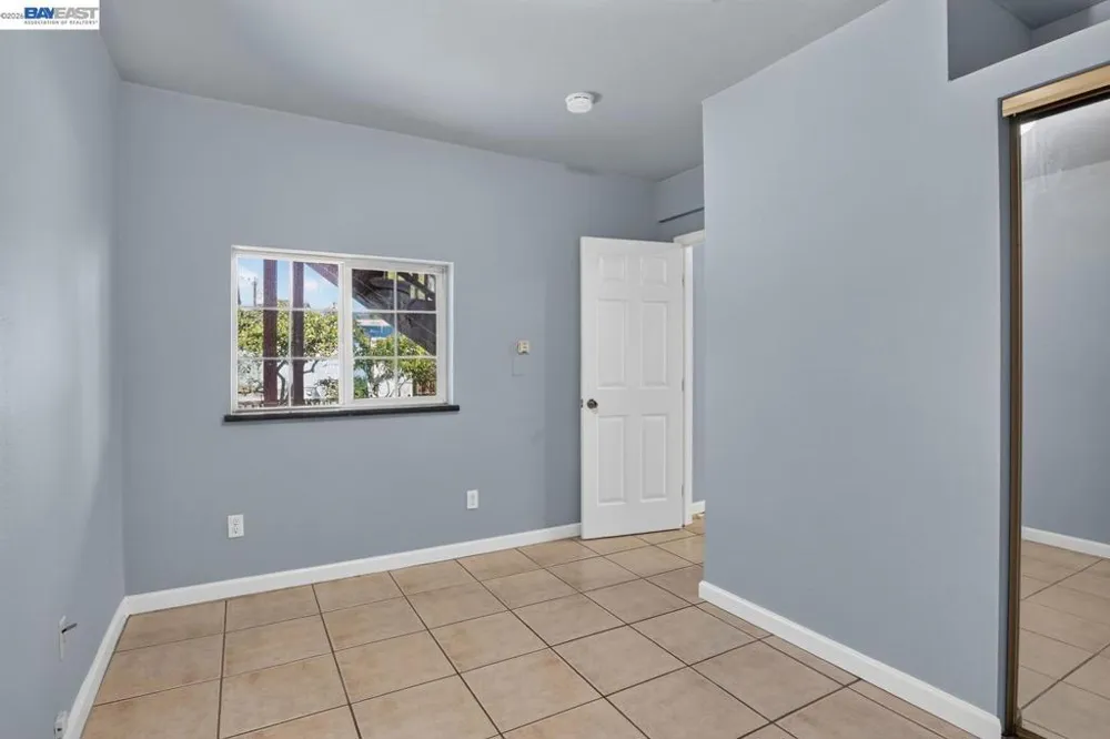 2244 E 20Th St Oakland, CA 94606
