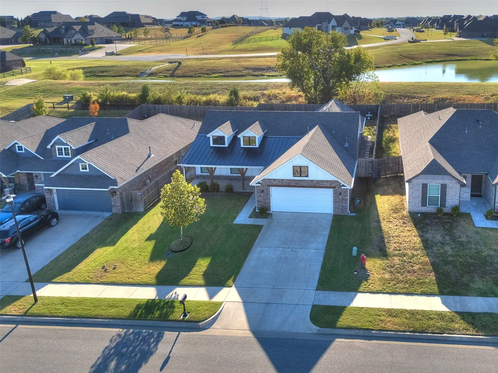 8902 73rd EastPlace Owasso, OK 74055