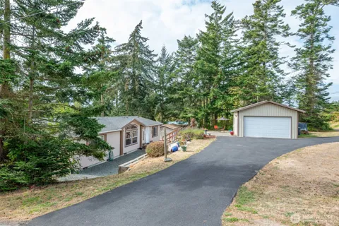 819 Gabrielson Road