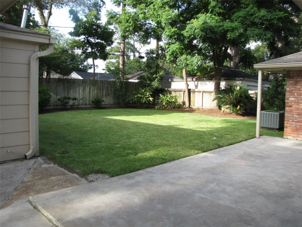 10014 Cedardale Drive Houston, TX 77055
