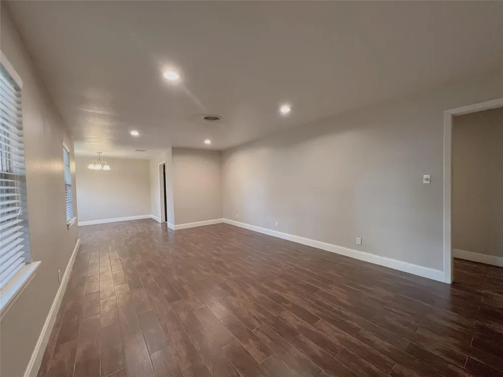 10014 Cedardale Drive Houston, TX 77055