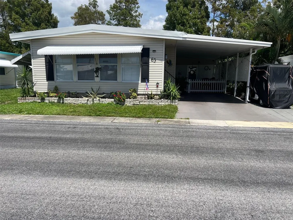 63 ROYAL PALM CIRCLE Largo, FL 33778