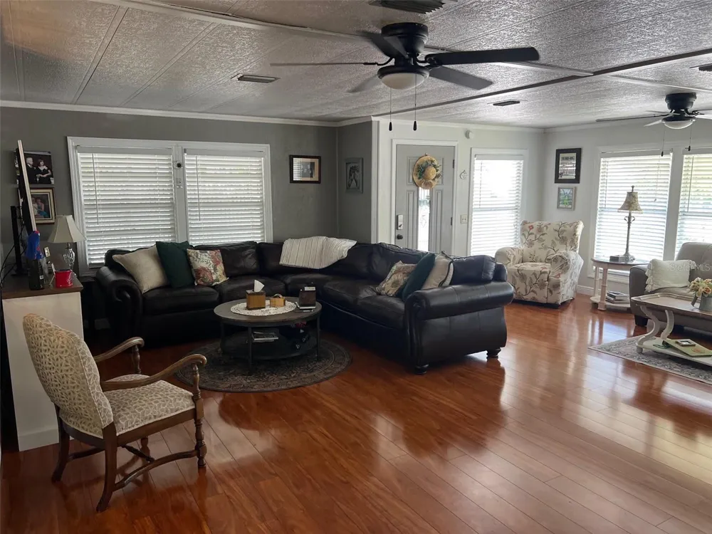 63 ROYAL PALM CIRCLE Largo, FL 33778
