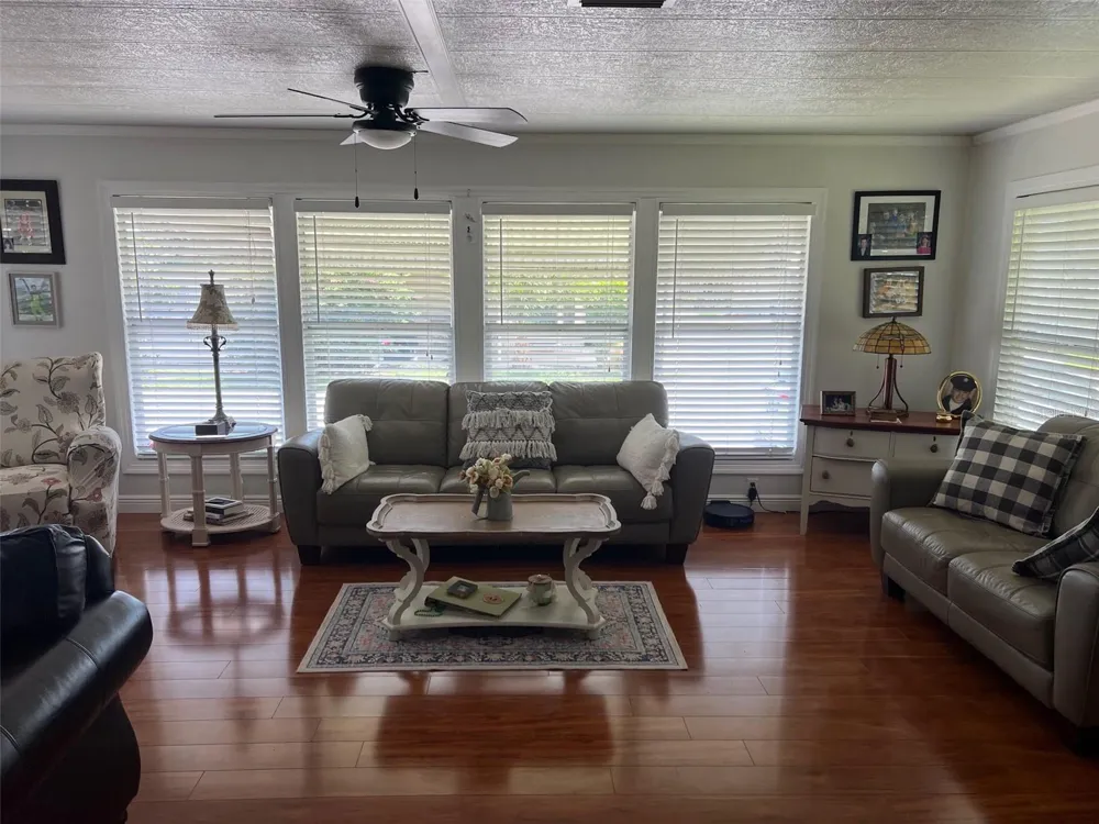 63 ROYAL PALM CIRCLE Largo, FL 33778