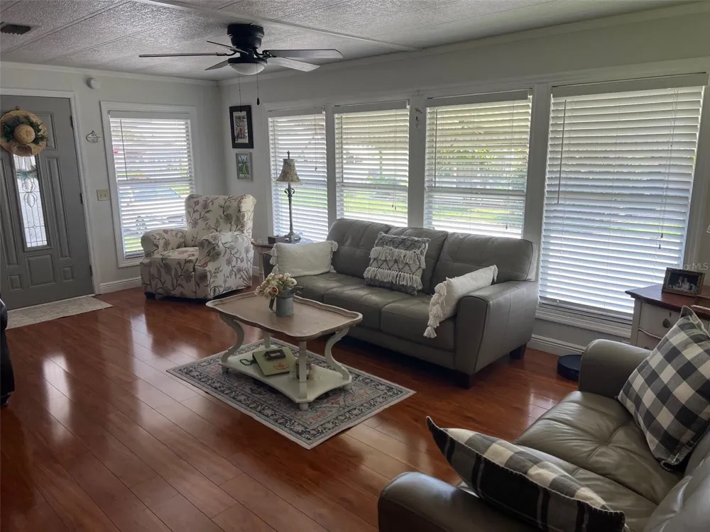 63 ROYAL PALM CIRCLE Largo, FL 33778