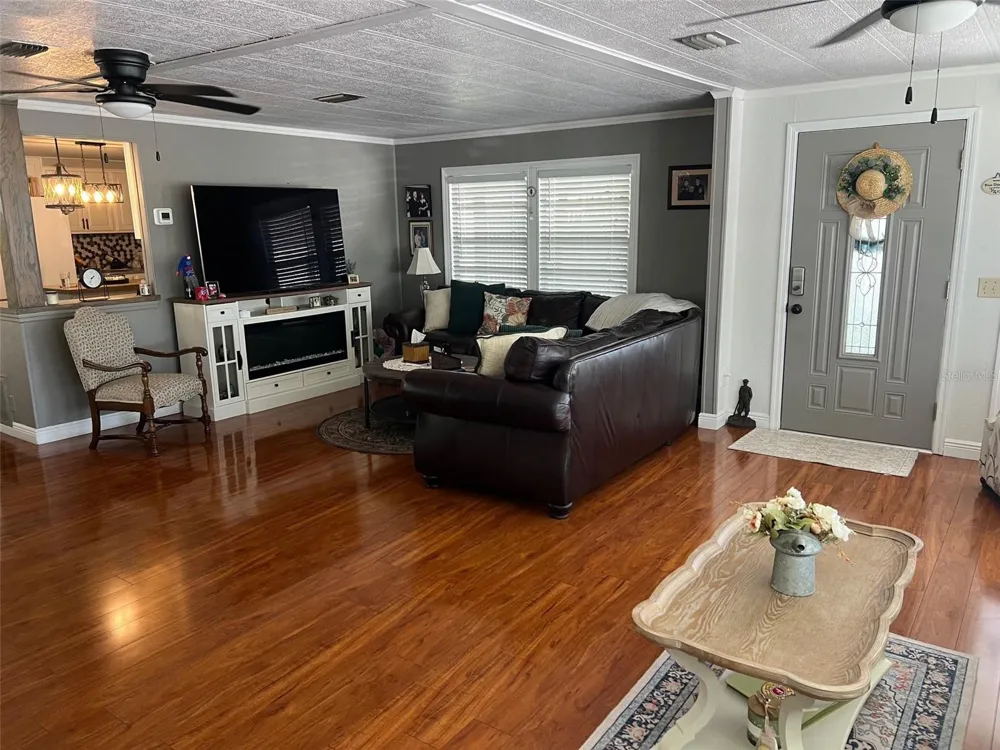 63 ROYAL PALM CIRCLE Largo, FL 33778