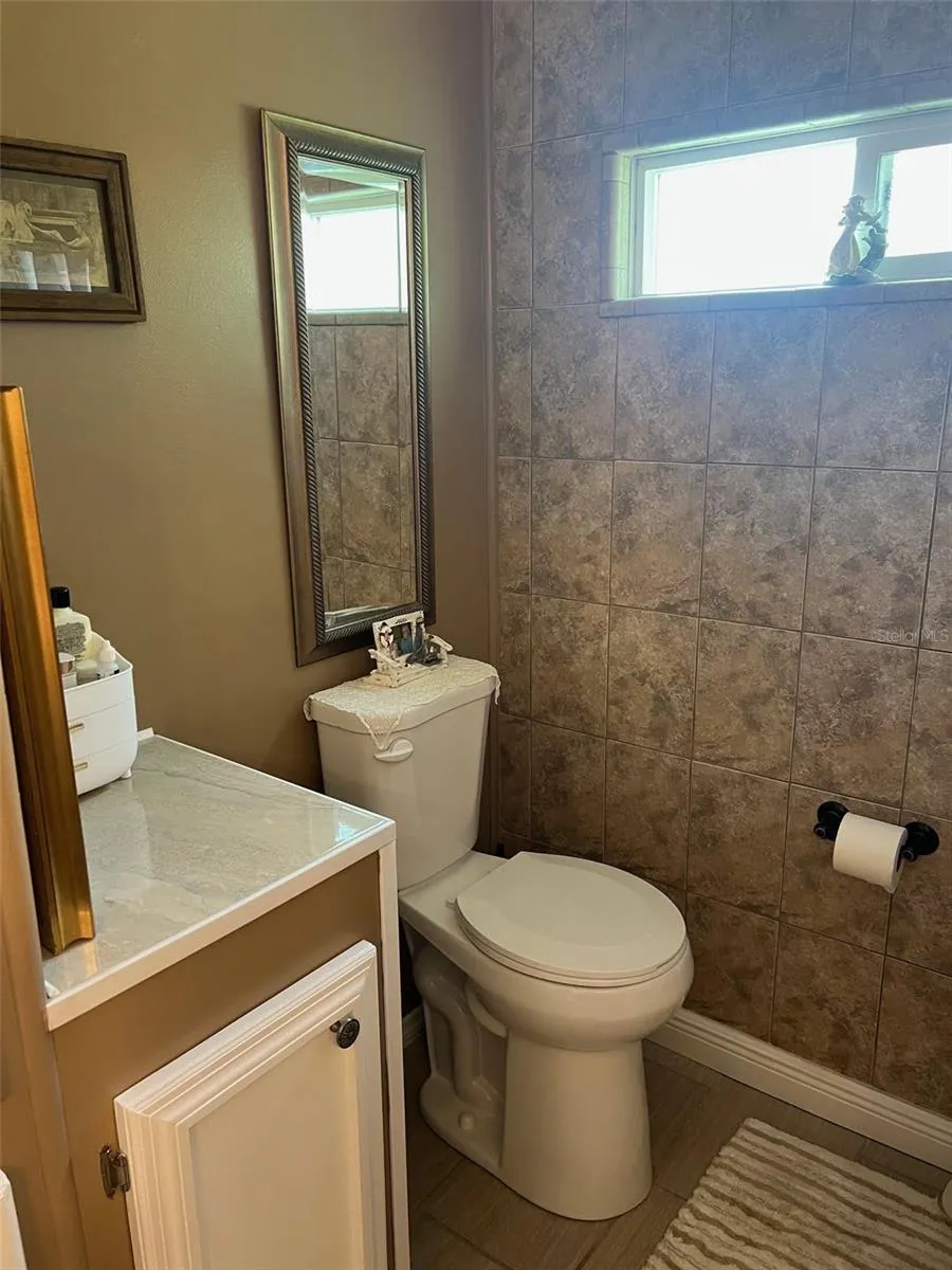 63 ROYAL PALM CIRCLE Largo, FL 33778