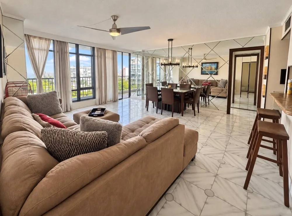 8188 Coral Beach AVE ISLA VERDE Carolina, PR 00979