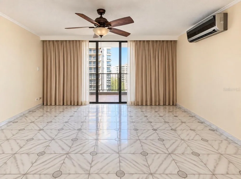8188 Coral Beach AVE ISLA VERDE Carolina, PR 00979