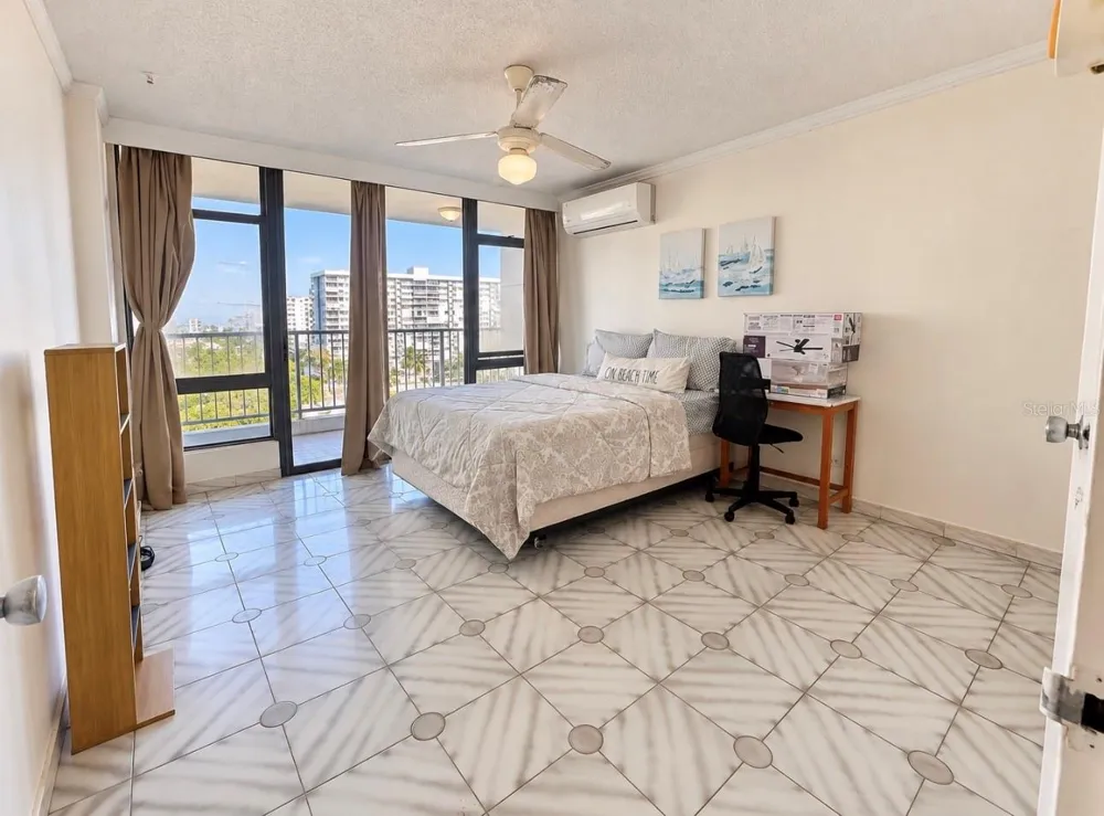 8188 Coral Beach AVE ISLA VERDE Carolina, PR 00979