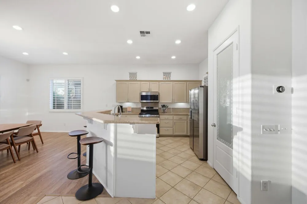 48423 Hepburn Drive Indio, CA 92201