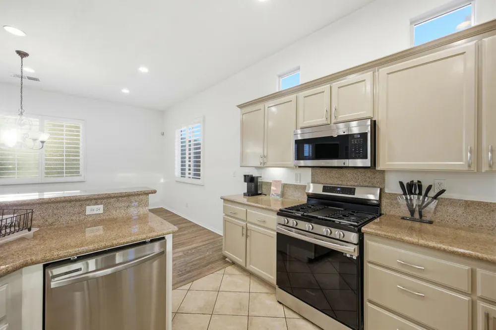 48423 Hepburn Drive Indio, CA 92201