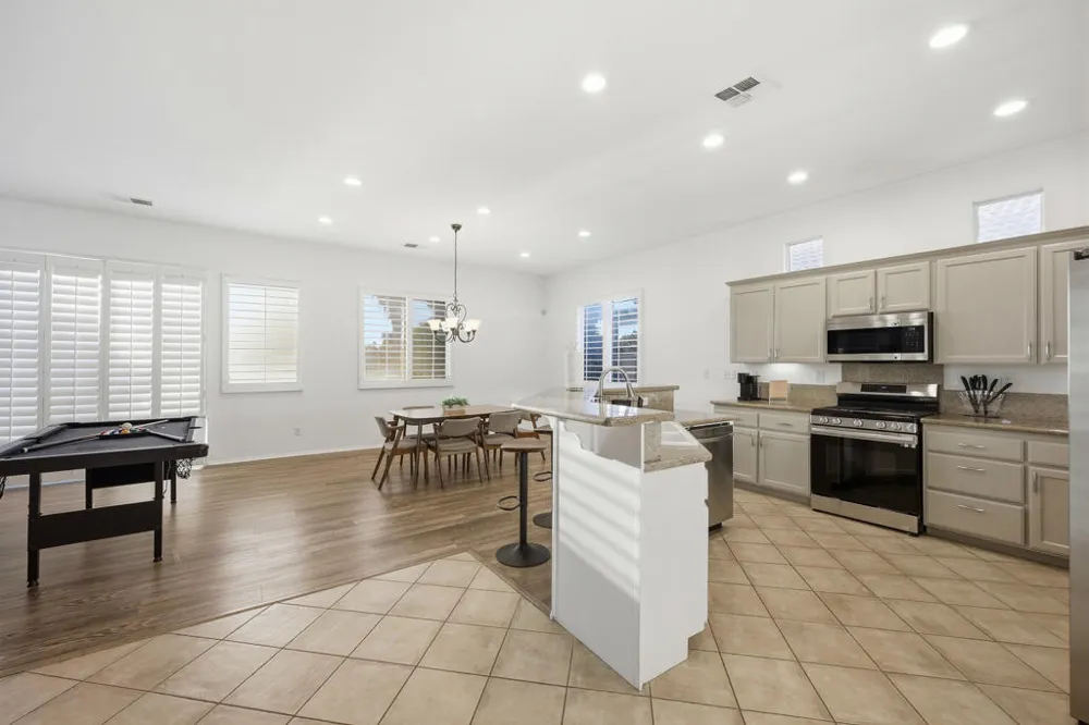 48423 Hepburn Drive Indio, CA 92201
