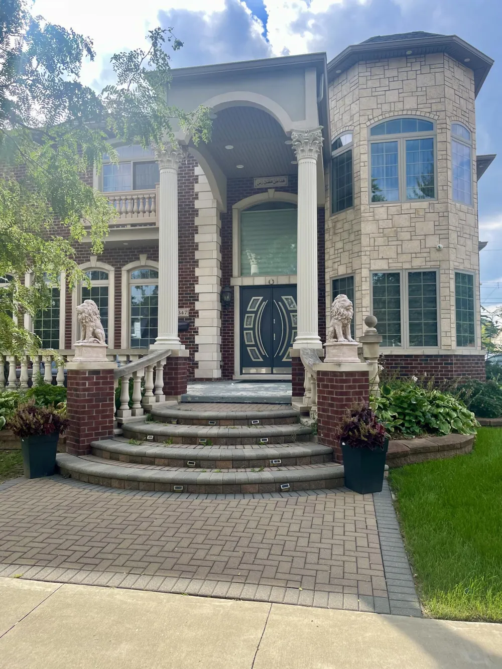 7347 Anthony Street Dearborn City, MI 48126