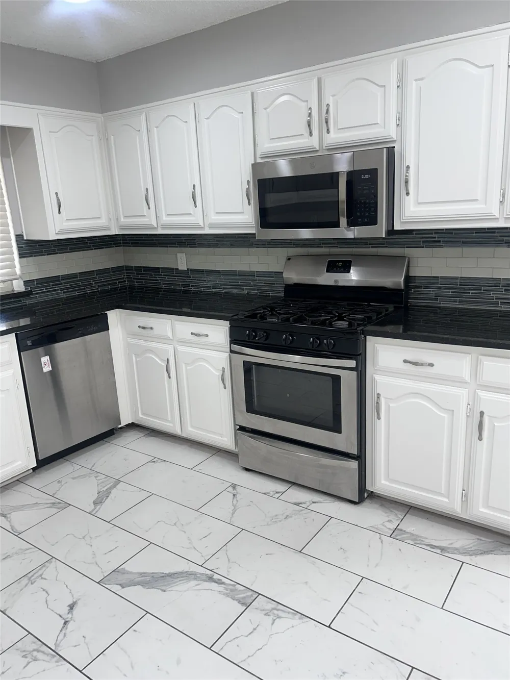 1446 Pinnacle Peak Drive DeSoto, TX 75115