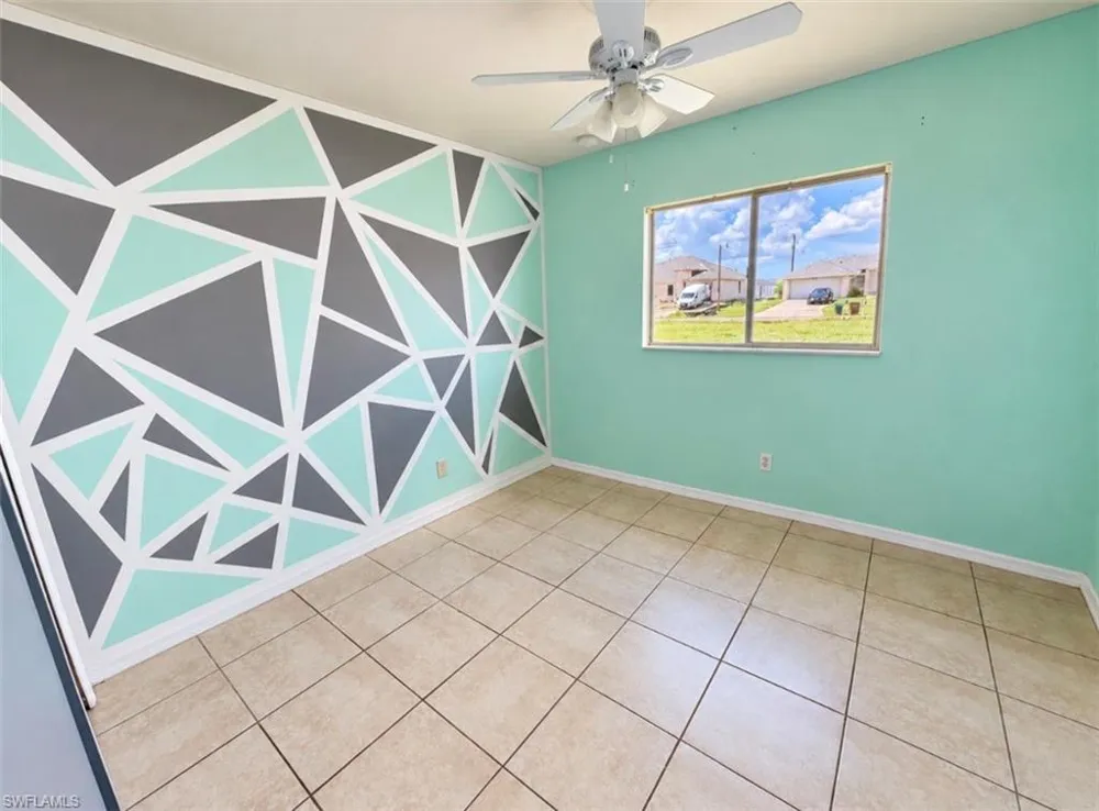 822 Diplomat Parkway E Cape Coral, FL 33909