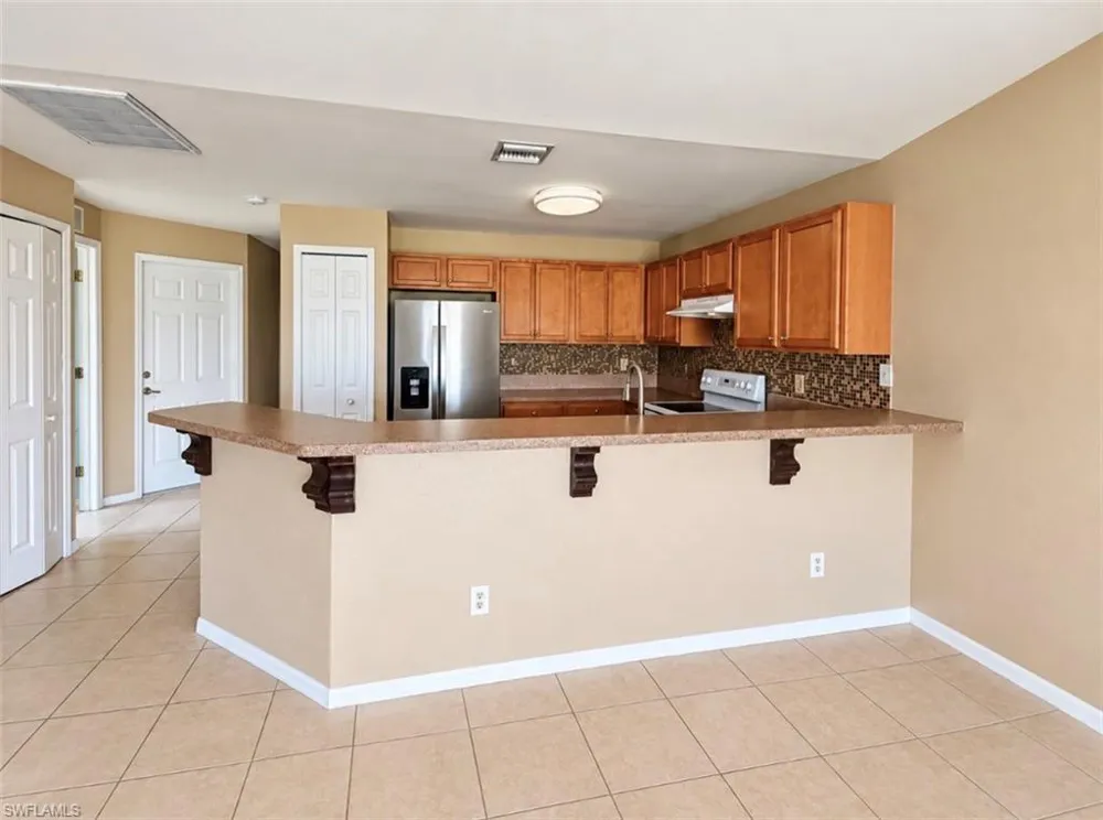 822 Diplomat Parkway E Cape Coral, FL 33909