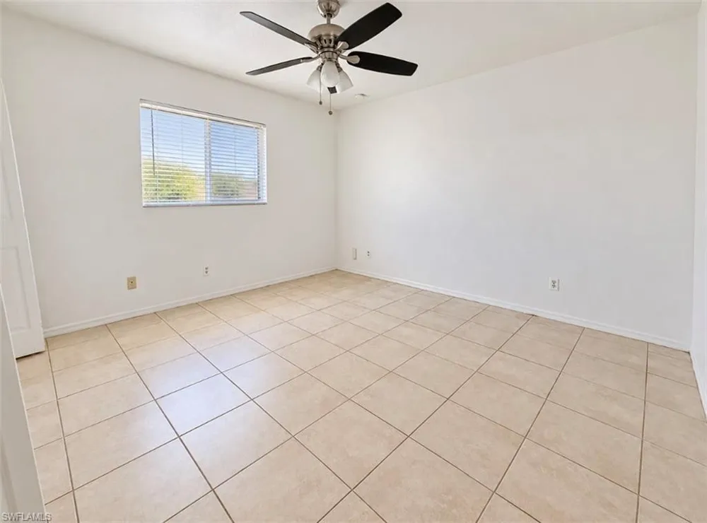 822 Diplomat Parkway E Cape Coral, FL 33909