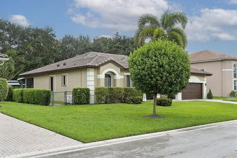 5734 NW 50th Drive