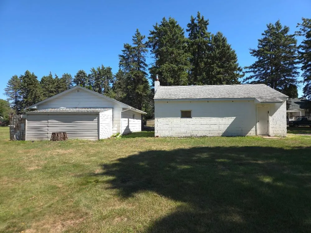 495 Vadnais Road Vadnais Heights, MN 55127
