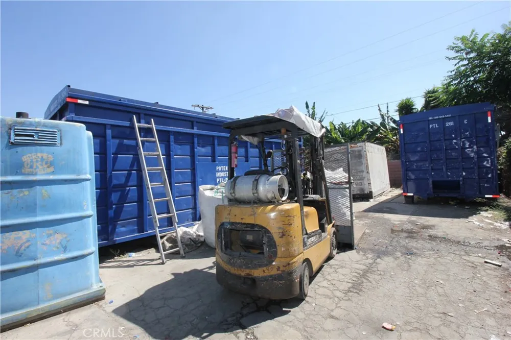 222 E Manchester Los Angeles, CA 90003