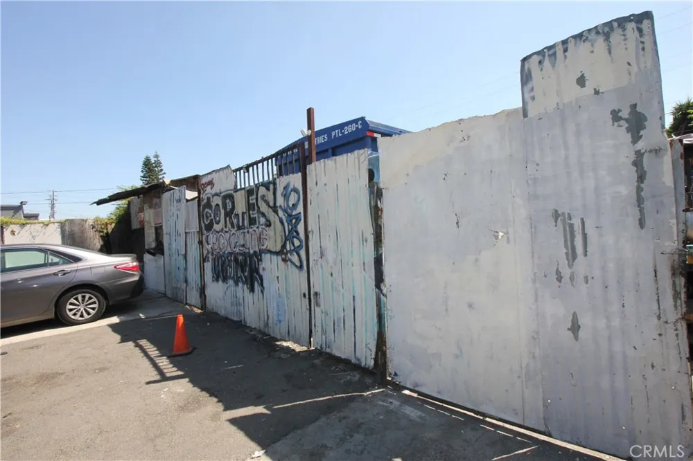 222 E Manchester Los Angeles, CA 90003