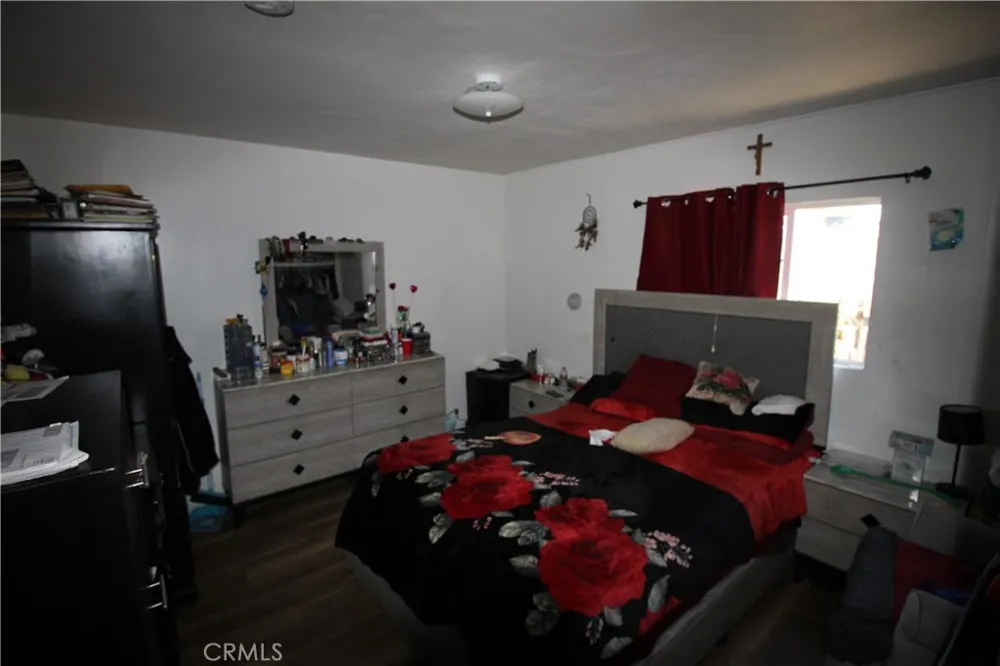 222 E Manchester Los Angeles, CA 90003